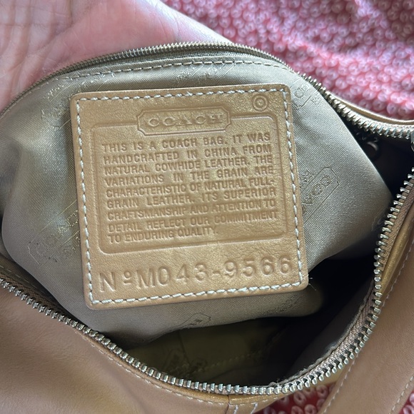 Vintage coach leather tan purse! - Picture 10 of 13